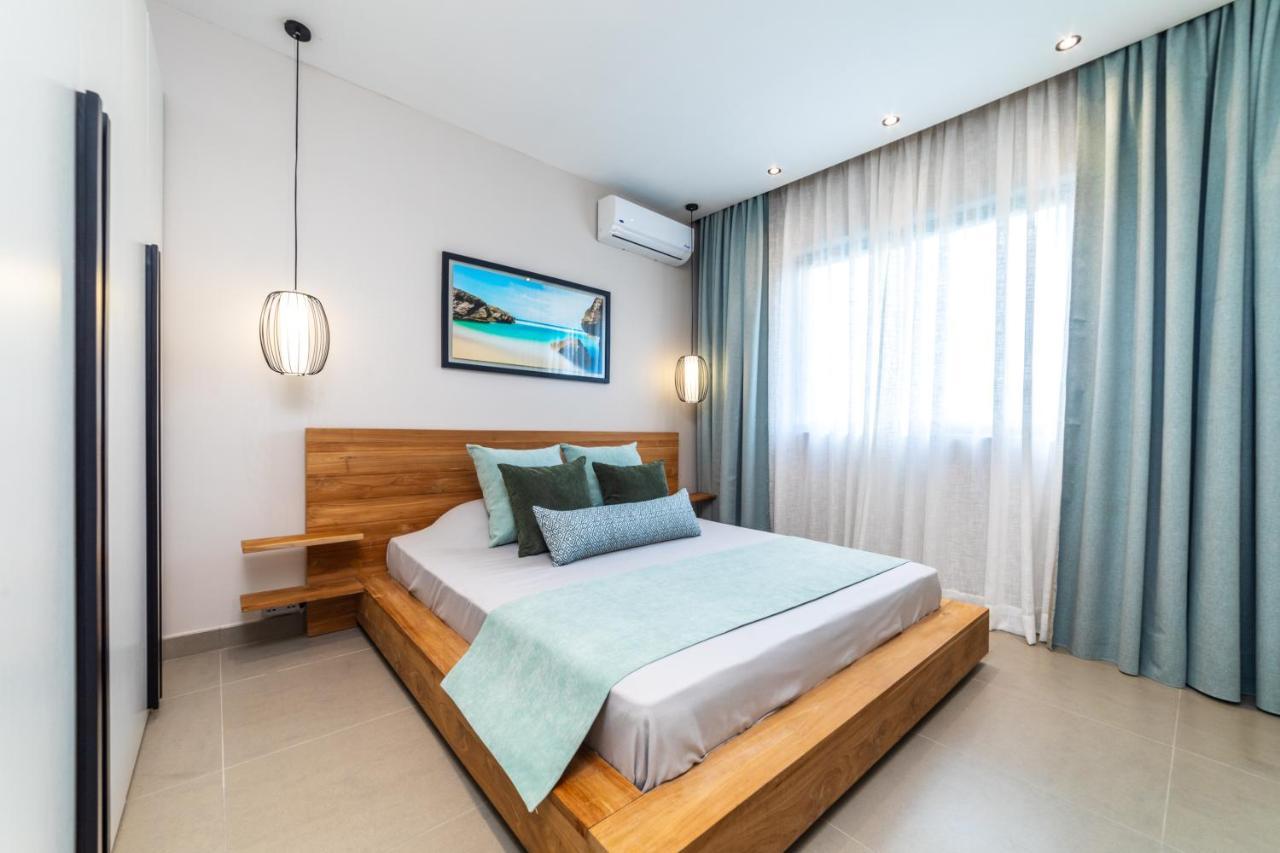 One Bay Residence - Apartment 12 - Apartment In Pereybere Pereybere Beach Bagian luar foto
