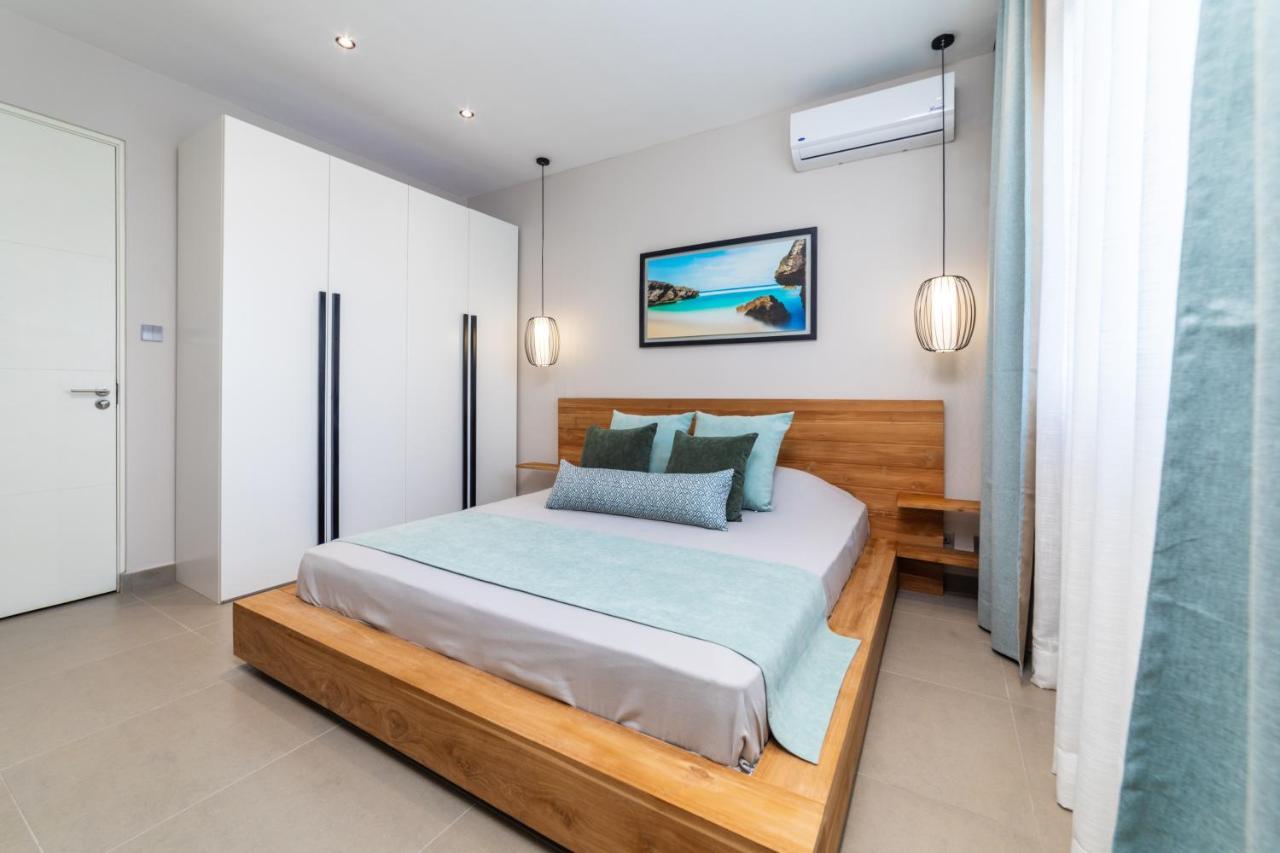 One Bay Residence - Apartment 12 - Apartment In Pereybere Pereybere Beach Bagian luar foto