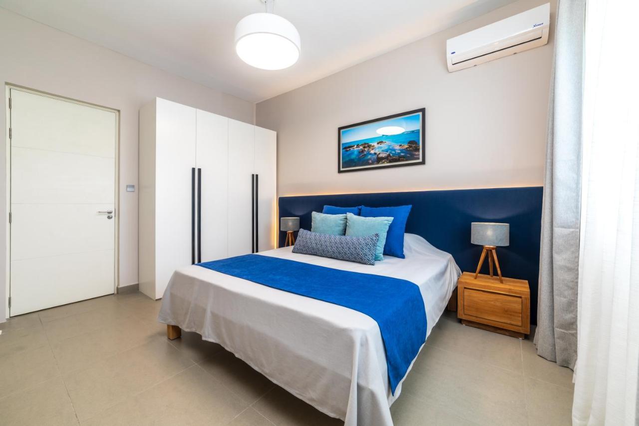 One Bay Residence - Apartment 12 - Apartment In Pereybere Pereybere Beach Bagian luar foto